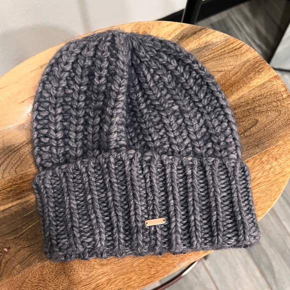 Free People Wool Beanie NWOT - Picture 2 of 4